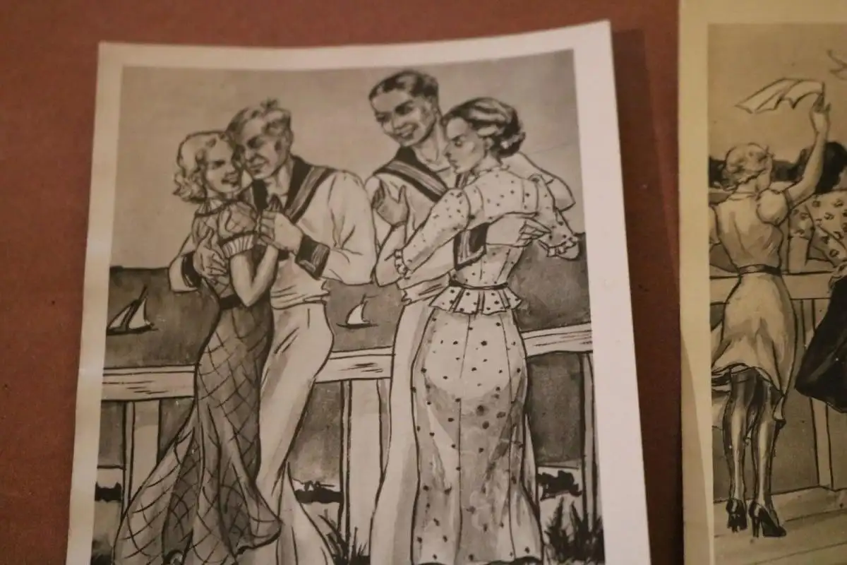 zwei alte Fotos  Karikaturen Matrosen - Anpeilen und Windstärke 8