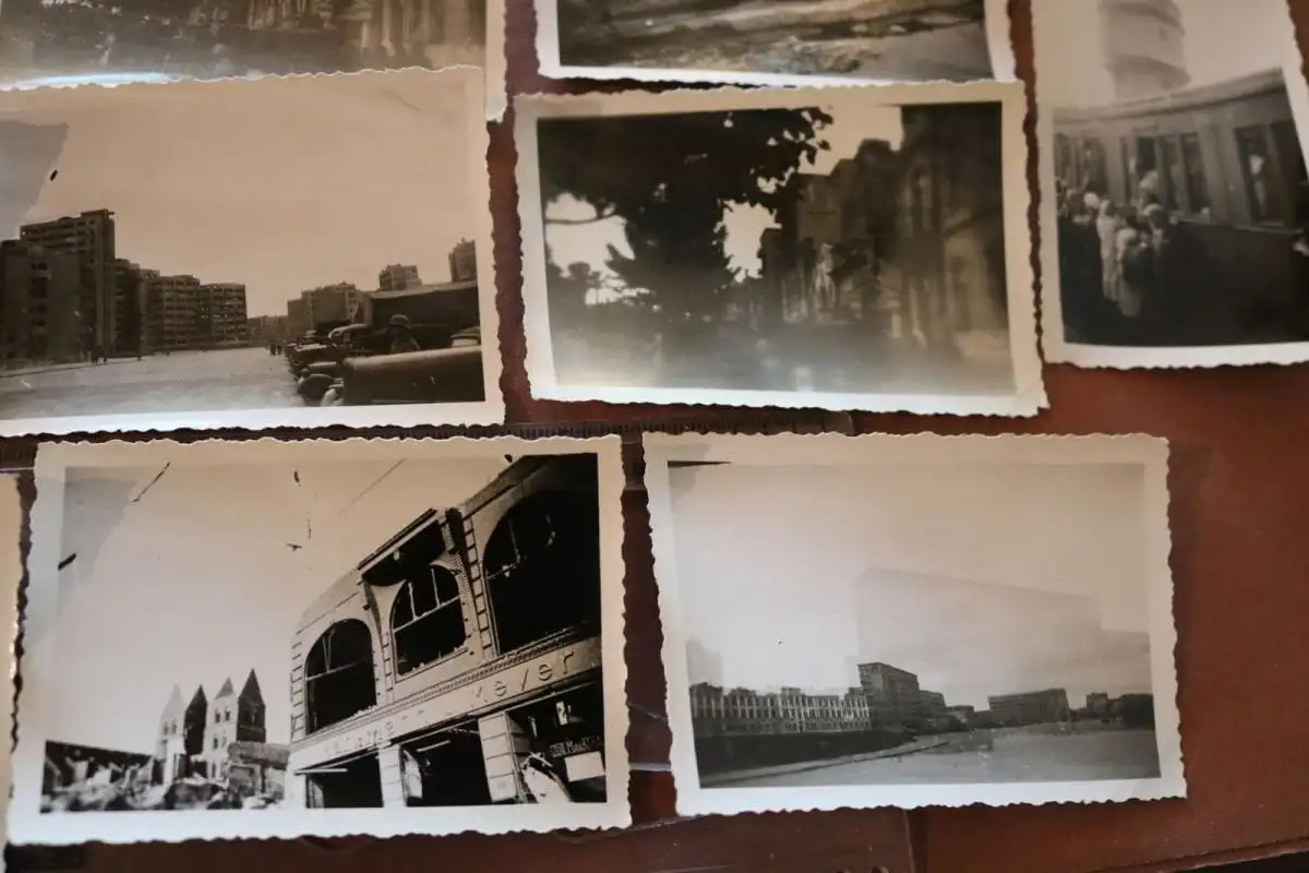 21 alte Fotos Soldaten , Lübeck 1942 ?? zerstörte Gebäude - Markmann u Meyer  ?