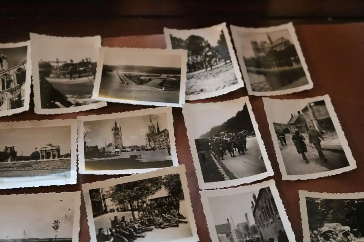 38 alte Fotos - Soldaten - frz. Gefangene - Paris - Frankreich 