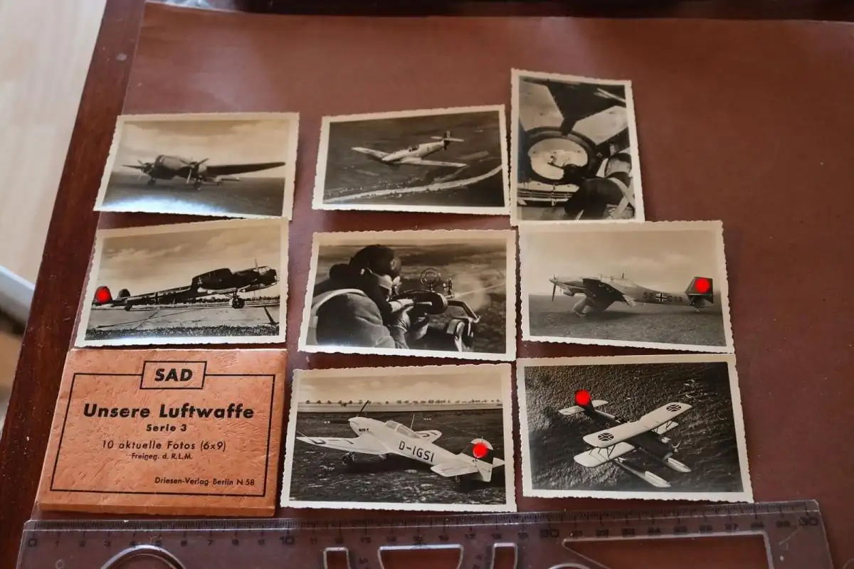 acht  alte Fotos - Kleinbildserie SAD Unsere Luftwaffe Serie 3 mit Umschlag