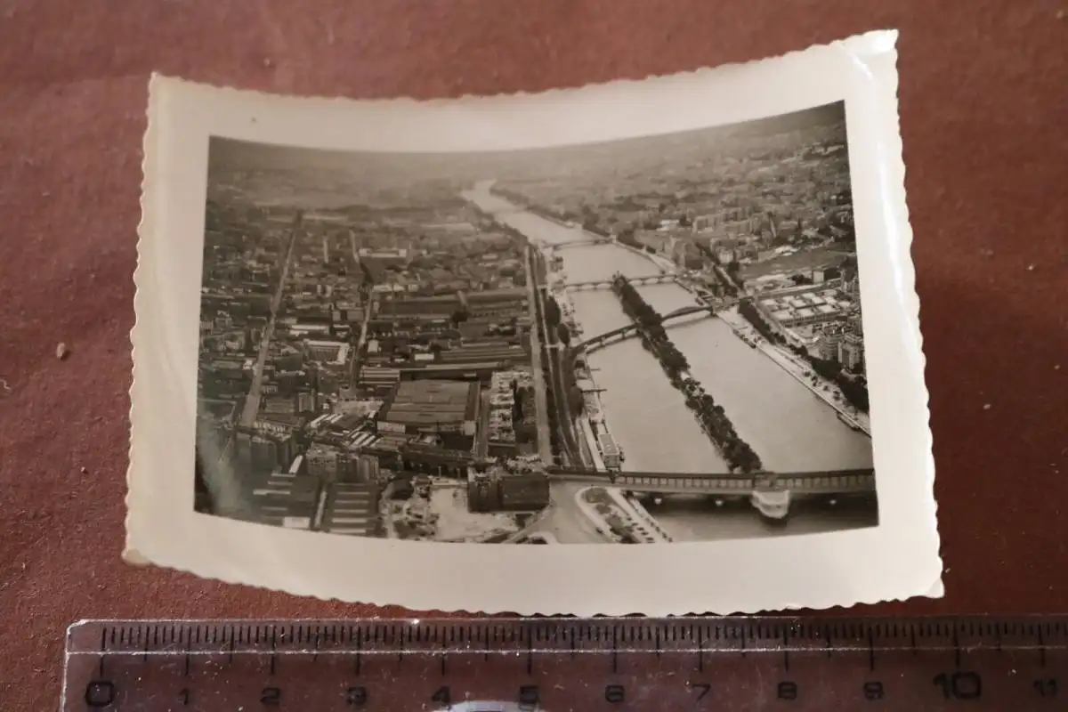 tolles altes Foto - Luftaufnahme von Paris - 40er Jahre