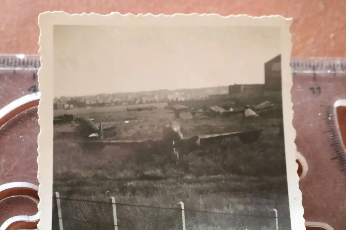 altes Foto - Flugzeuge - Flugplatz Paris ??? 1940