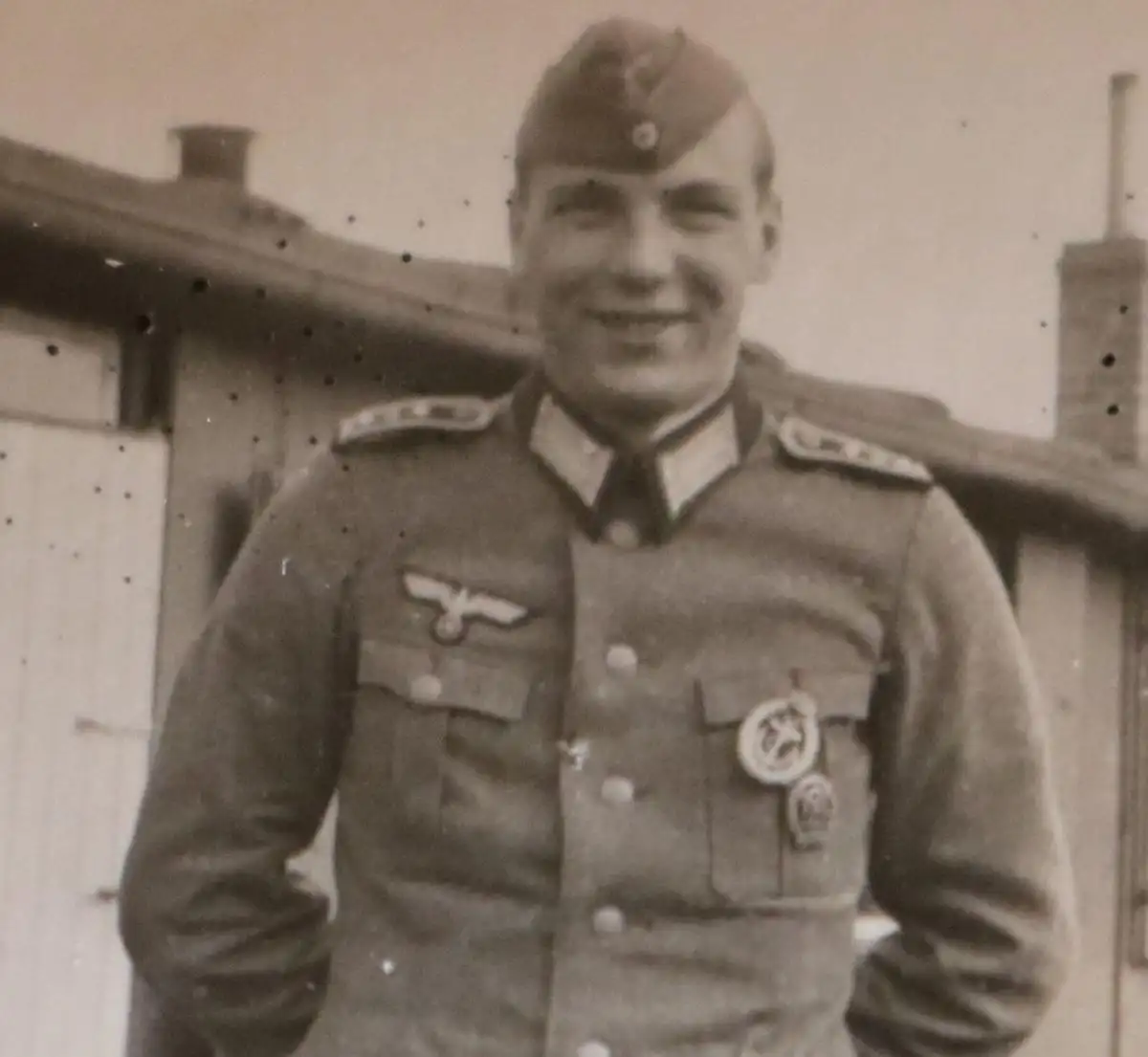 tolles altes Foto Portrait eines Offizier vom Dienst der Marine mit Ankerabzeich