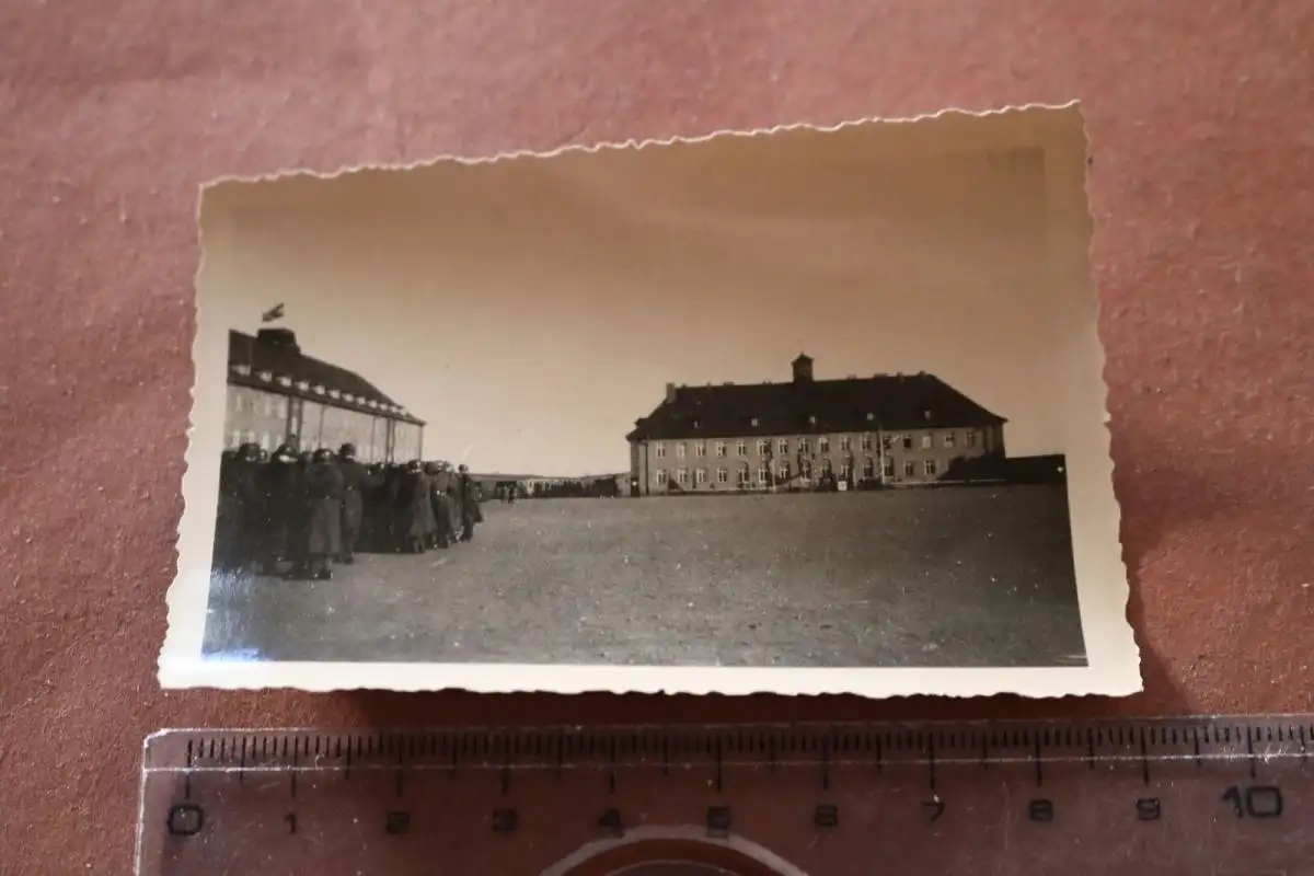 tolles altes Foto - mir unbekanntes Kasernengelände 