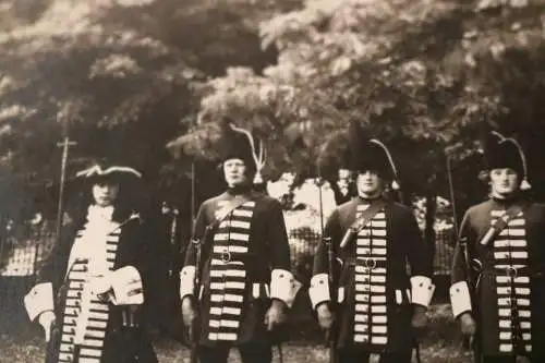 tolles altes Foto - Zehnertag 1921, Grenadiere 1701, Männer  historische Uniform