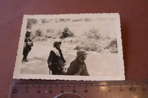 tolles altes Foto  gefangene chinesische Heckenschützen - St. Omer Frankreich