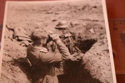 tolles altes Foto - Soldat im Schützengraben Vorposten Kessel von Charkow