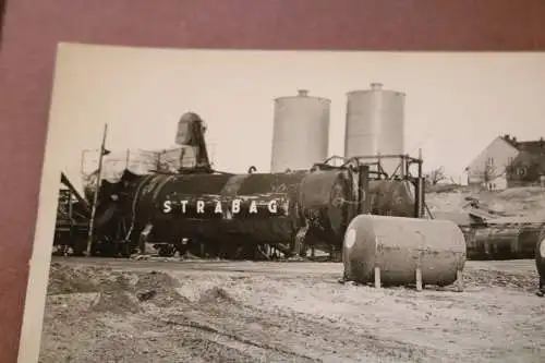 altes Foto - großes Metallfass - Strabag - 30-40er Jahre ? Ort ?