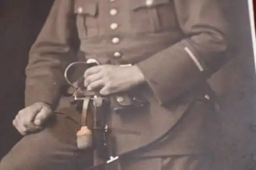tolles altes Portrait eines Soldaten mit Degen -  Paderborn 