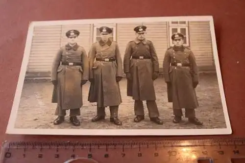 tolles altes Foto vier Soldaten - Hannover