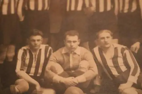 tolles altes Foto - Fußball-Mannschaft -  Forchheim - 20-30er Jahre