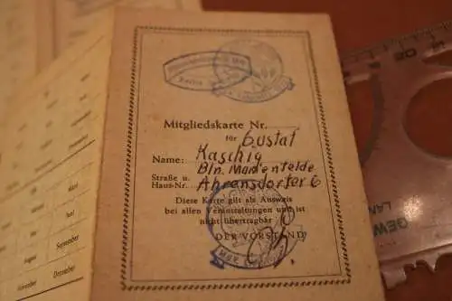 zwei alte Mitgliedskarten - Männergesangverein Berlin -Langwitz  1967
