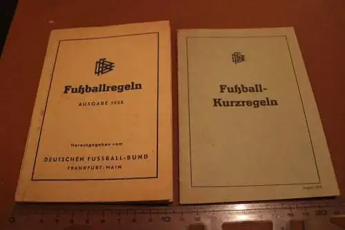 zwei tolle alte Hefte Fußballregeln Ausgabe 1955 und 56 DFB