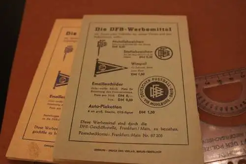 zwei tolle alte Hefte Fußballregeln Ausgabe 1955 und 56 DFB