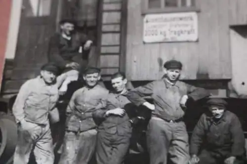 altes Foto - Gruppe Arbeiter Losenhausenwerk - 1922 ?? Kran ??