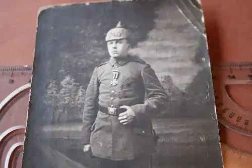 altes Foto - Portrait eines Soldaten Inf.Regt. 240 ? Pickelhaube, EK II Verleihu