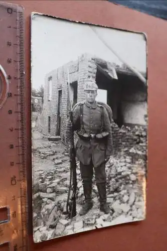 altes Foto - Portrait eines Soldaten Inf.Regt. 240 ? Pickelhaube, Bajonett