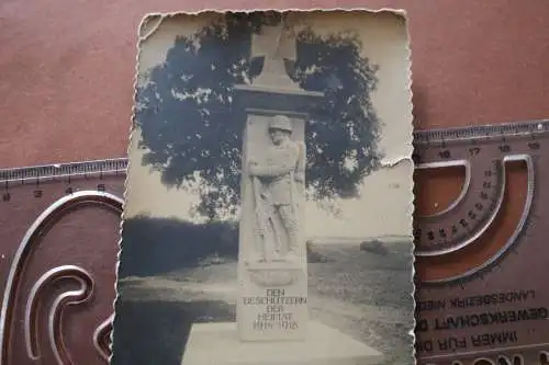 altes Foto Kriegerdenkmal 1914-18  in F???????