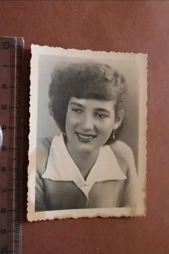 tolles altes Foto - Portrait einer hübschen Frau - Georgenthal - 50-60er Jahre