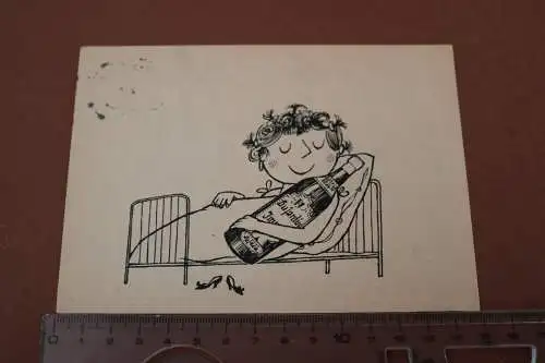tolle alte Künstlerkarte - Handskizze Frau im Bett mit Flasche Dujardin