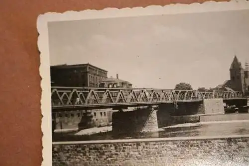 tolles altes Foto - Brücke - Kirche - Ort ???  30-40er Jahre ??