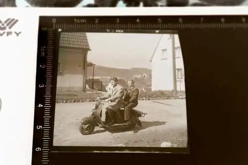 tolles altes Negativ - Oldtimer Motorroller - Marke ???