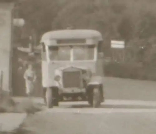 tolles altes Negativ - Gebäude - Gasthaus ?? Fischerhaus - Oldtimer Bus