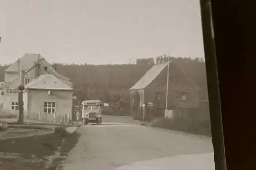 tolles altes Negativ - Gebäude - Gasthaus ?? Fischerhaus - Oldtimer Bus