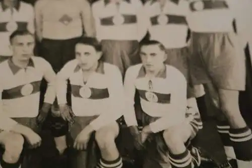 tolles altes Foto - Fußballmannschaft SCG  - Ort ???  1920