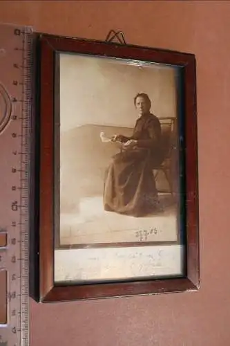 Toller alte Bilderrahmen mit Foto einer alten Dame - 1903 ???