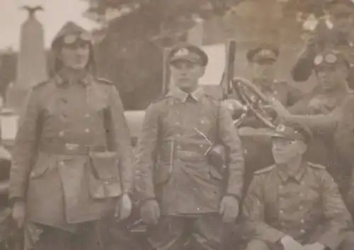 tolles altes Foto - Gruppe Soldaten mit Fahrzeug Papendorf 1926 Reichswehr