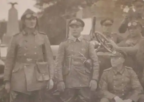 tolles altes Foto - Gruppe Soldaten mit Fahrzeug Papendorf 1926 Reichswehr 