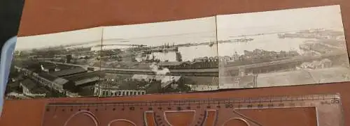 drei tolle alte Fotos als Panorama - Gesamtansicht des Hafens - Ort ??