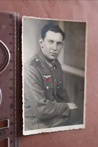 tolles altes Foto - Portrait eines Soldaten  1944