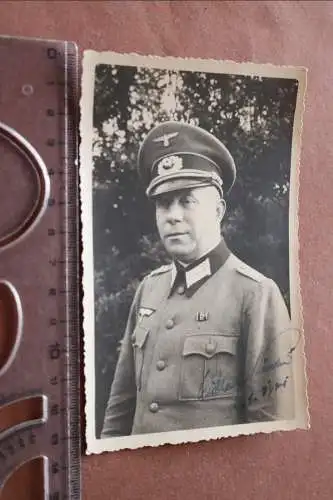 tolles altes Foto - Portrait eines Soldaten mit Schirmmütze 1941