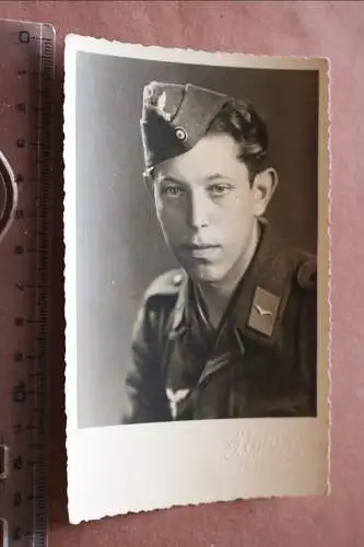 tolles altes Foto - Portrait eines Soldaten Luftwaffe mit Schiffchen aus Speyer