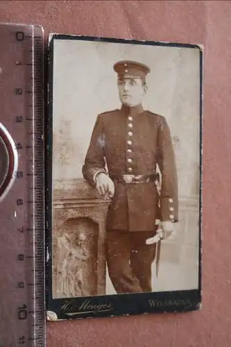 tolles altes CDV Foto - Portrait eines Soldaten Wiesbaden