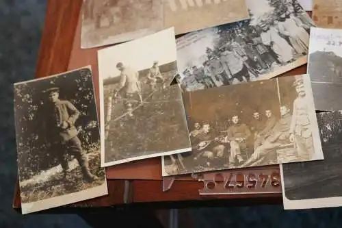 22 alte Fotos und Postkarten eines Soldaten