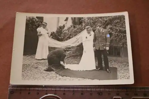 tolles altes Foto - Hochzeitsfoto eines Soldaten mit Dolch Zörbig  1937