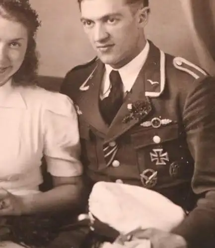 tolles altes Foto - Hochzeitsfoto eines Piloten ?  FFS, EK I usw. 