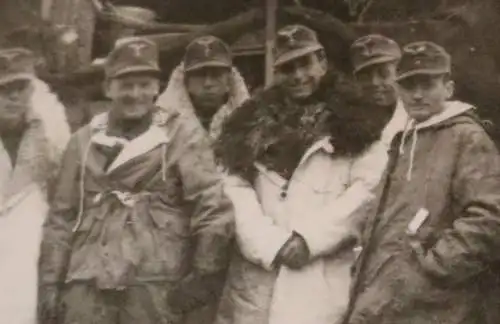 zwei tolle alte Fotos - Soldaten im Winter - Wendetarnjacken - 40er Jahre