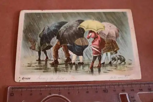 tolle alte Heliocolorkarte Zieher - Künstlerkarte  Regen , Regenschirme 1900-30