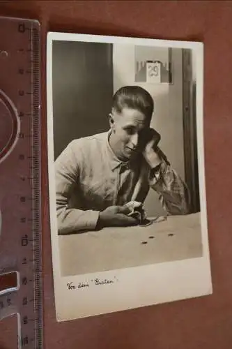 Tolle alte Fotokarte - Mann am Tisch - Vor dem Ersten - Horn Karte