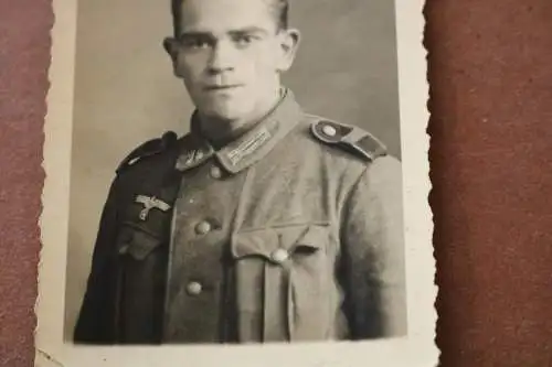 altes Foto - kleines Portrait eines Soldaten - 1940 