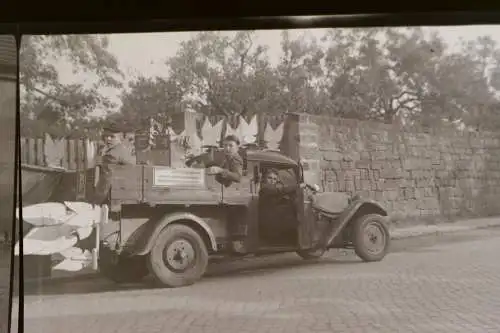 drei tolle alte Negative - Oldtimer Pritschenwagen - DDR - 50er Jahre 