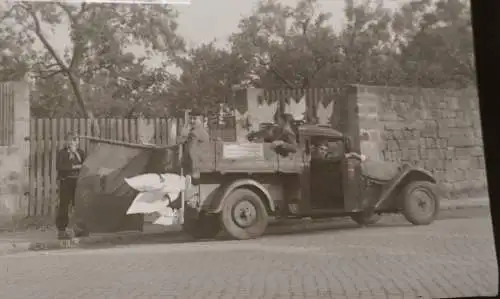 drei tolle alte Negative - Oldtimer Pritschenwagen - DDR - 50er Jahre