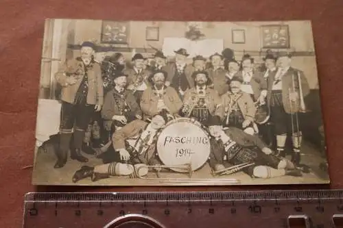 tolles altes Foto - Gruppe Musiker - Bayrische Tracht - Fasching 1914 - Dresden 