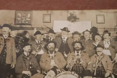 tolles altes Foto - Gruppe Musiker - Bayrische Tracht - Fasching 1914 - Dresden