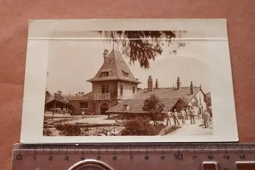 altes Foto - deutsche Soldaten - großes Gebäude - Frankreich ??? 1915