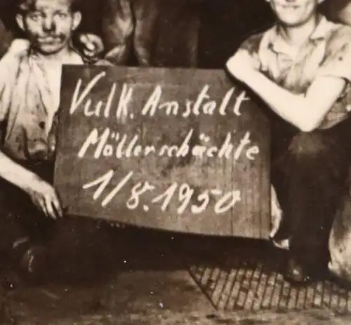 tolles altes Foto Mitarbeiter Vulk. Anstalt - Möllerschächte 1950